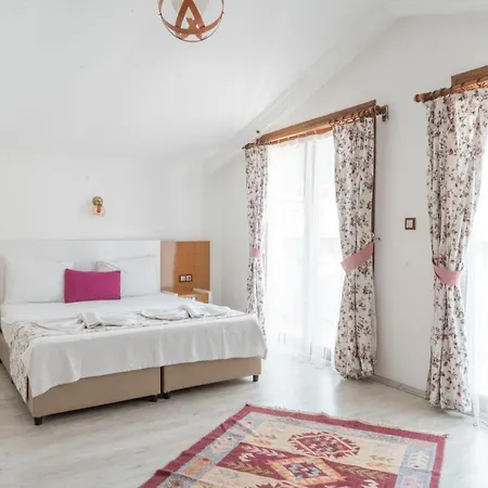 Hotel Mandalin Akyaka 3*