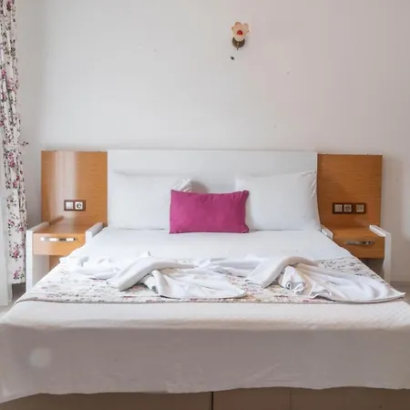 Mandalin Hotel 3*