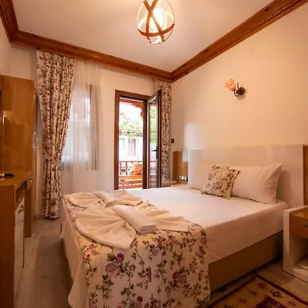 Hotel Mandalin Akyaka 3*