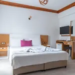 Hotel Mandalin 3*