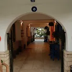 Mandalin Hotel 3*