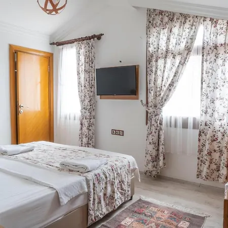 Hotell Mandalin 3*