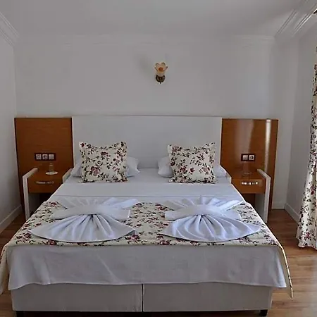 Mandalin Hotel 3*